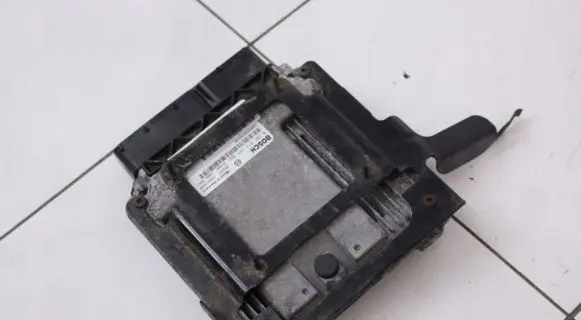 Chrysler Sebring (ST-22 - JR) Engine control unit/module 05033700AF