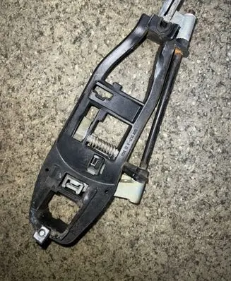 Front door exterior handle/bracket