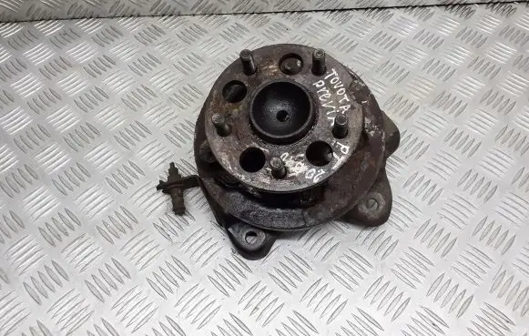 Toyota Previa (XR30, XR40) II Rear wheel hub spindle/knuckle 