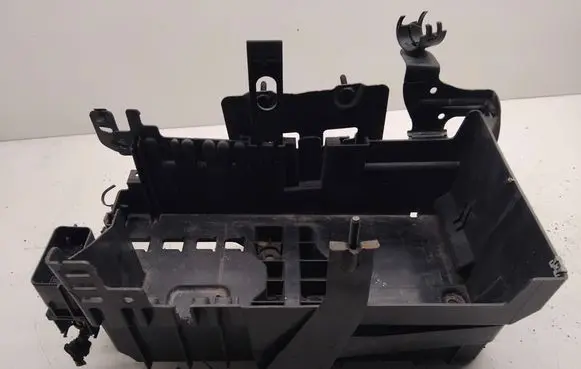 Battery box tray