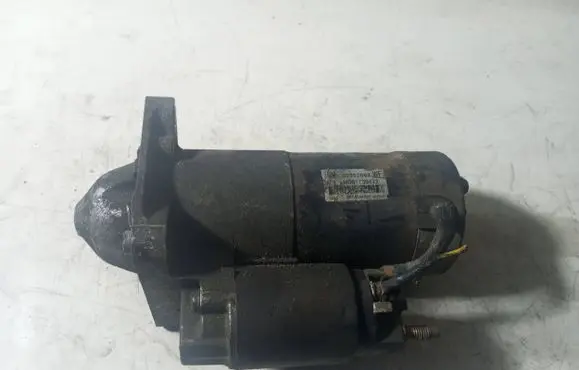 Opel Zafira B Starter motor 55352882