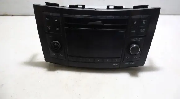 Suzuki Swift III Radio/GPS head unit trim 