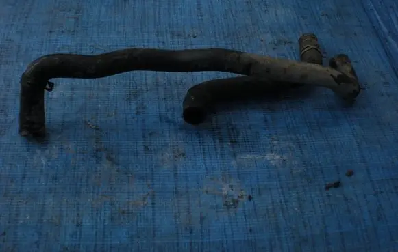Nissan Note (E11) Engine coolant pipe/hose