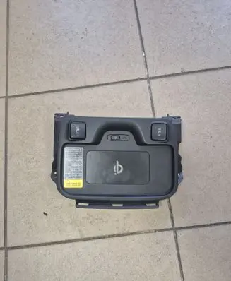 Toyota Corolla E210 E21 Wireless charging module 861C002020 AT1701 10R0312895