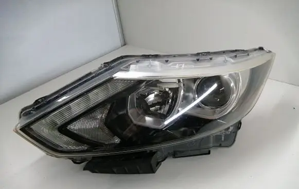 Nissan Qashqai Headlight/headlamp 10018013