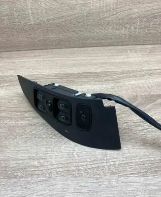 Mercedes-Benz C W203 Electric window control switch A203727 0128 P0010010