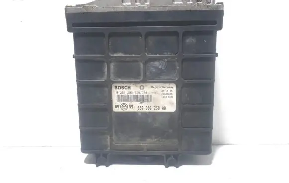 Volkswagen Golf III Engine control unit/module