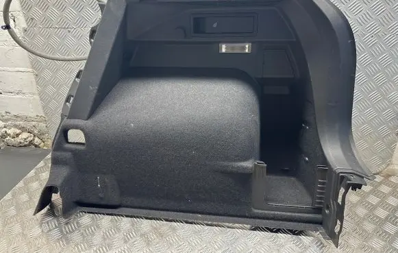Trunk/boot side trim panel