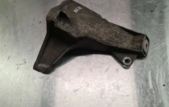 Audi A6 S6 C5 4B Engine mounting bracket 8D0199308AB