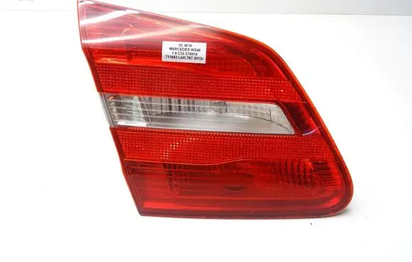 Tailgate rear/tail lights