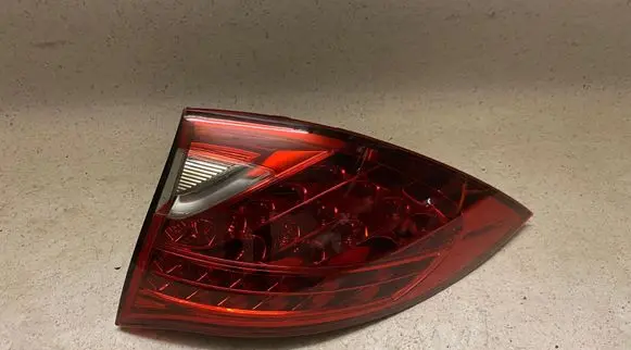 Porsche Cayenne (92A) Rear/tail lights 89090762 7P5945096K
