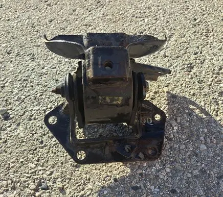 KIA Carens II Gearbox mounting bracket 