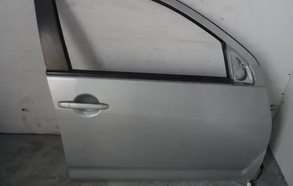 Citroen C-Crosser Front door