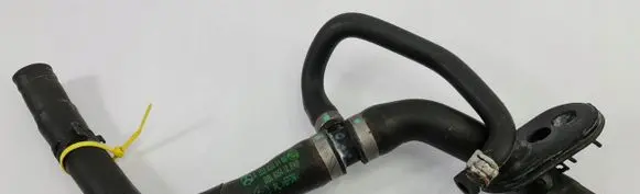 Mercedes-Benz CLK A208 C208 Engine coolant pipe/hose A2028300196