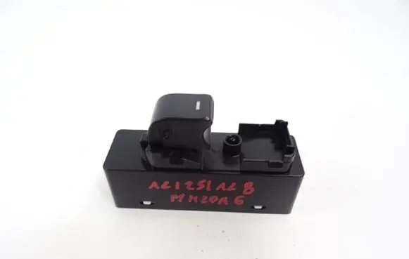Mazda 6 Quarter vent window switch GKL166370A