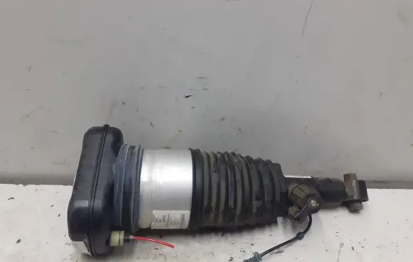BMW X7 G07 Shock absorber/damper/air suspension 6869039