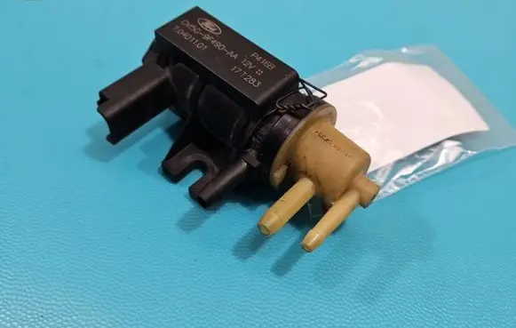 Ford Escape III Turbo solenoid valve CM5G9F490AA IMPRK1418620