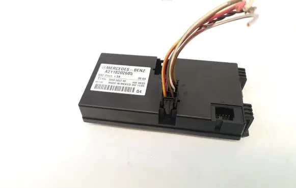 Mercedes-Benz E W211 Seat control module A2118202685