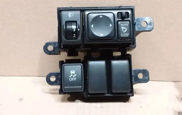 Wing mirror switch