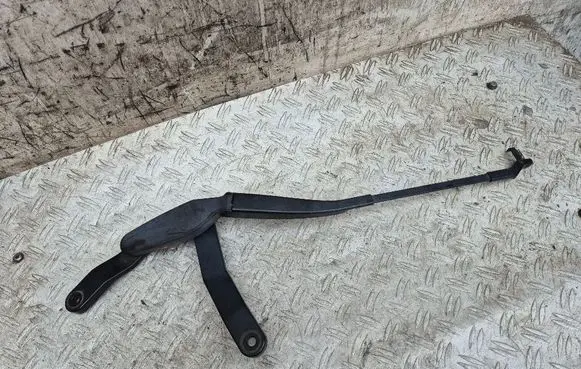 Mercedes-Benz E W212 Front wiper blade arm A2128201044