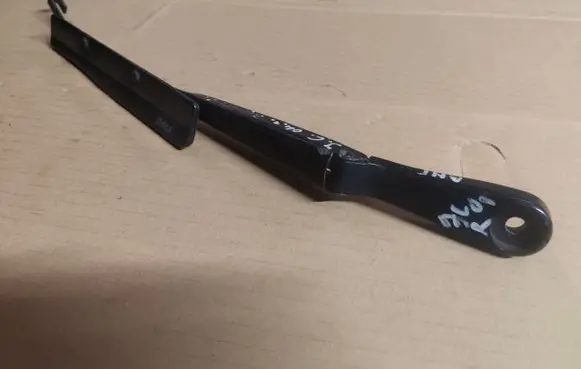 Jeep Cherokee III KJ Front wiper blade arm 80004718