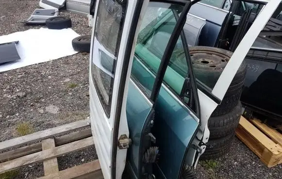 Mitsubishi L200 Front door baltos