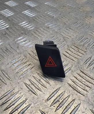 Toyota Yaris Hazard light switch 843320d020 1148
