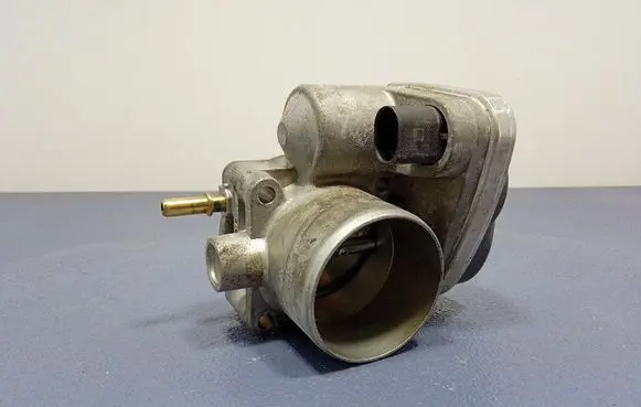 Renault Megane III Throttle body valve 8200190230