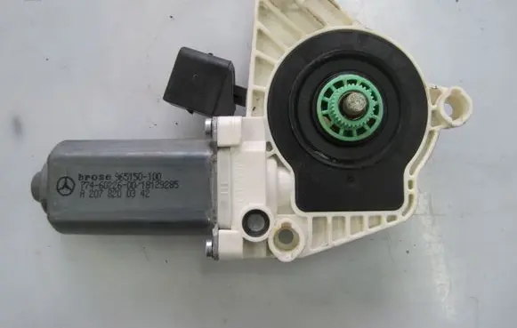 Mercedes-Benz E A207 Rear door window regulator motor A2078200342