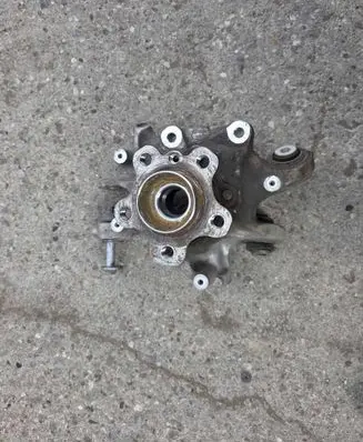 BMW X4 G02 Rear wheel hub spindle/knuckle 6879752