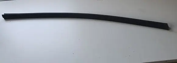 KIA Sportage Rubber seal front door window/glass 