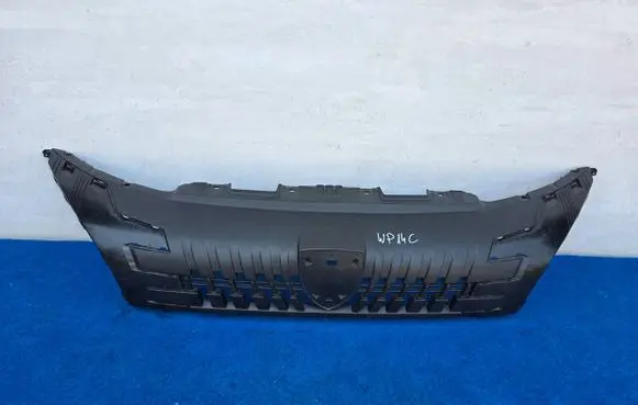 Peugeot Boxer Front bumper upper radiator grill 1321278070