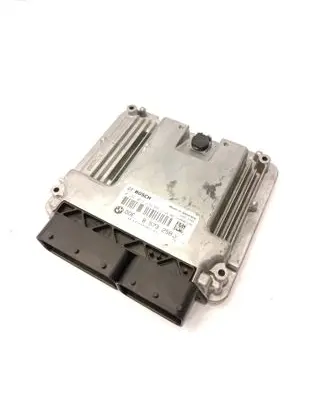 BMW 3 F30 F35 F31 Engine control unit/module 8573258 0281019679 031109658