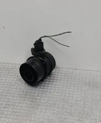 Volkswagen Golf V Mass air flow meter 0281002461 074906461B