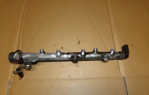 BMW 5 E60 E61 Fuel main line pipe 0445214030