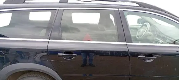 Volvo XC70 Rear door