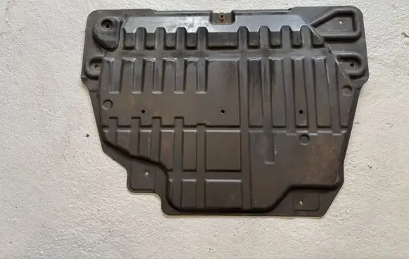 Land Rover Evoque I Engine splash shield/under tray BJ326B629BA