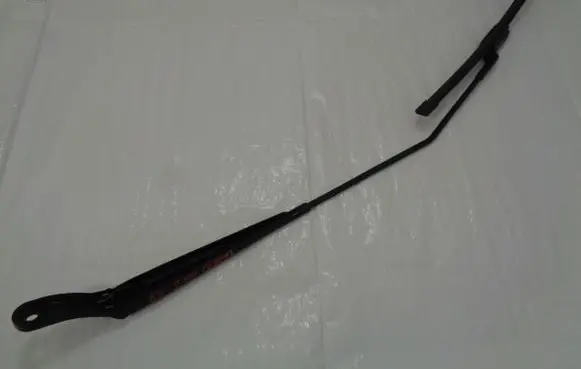 Peugeot 208 Front wiper blade arm 9673292080