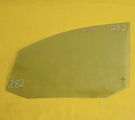Volkswagen Touran I Front door window glass four-door