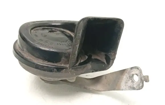 BMW 5 GT F07 Horn signal 3881157 CH2143
