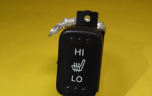 Honda CR-V Seat heating switch M33026