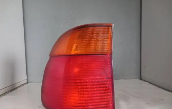 BMW 5 E39 Rear/tail lights 8361672