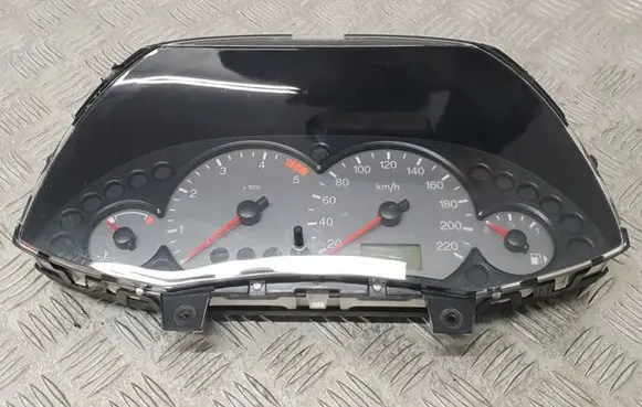 Ford Focus Speedometer (instrument cluster) 98AP10841BC