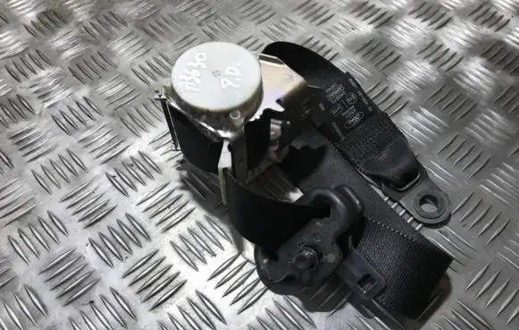 Ford Focus Front seatbelt 4m51a61294ak 4m51-a61294-ak