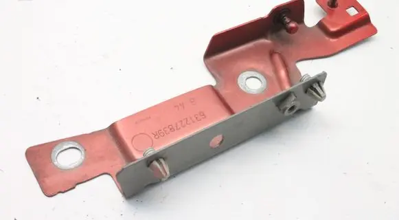 Renault Captur Fender mounting bracket 631227839R