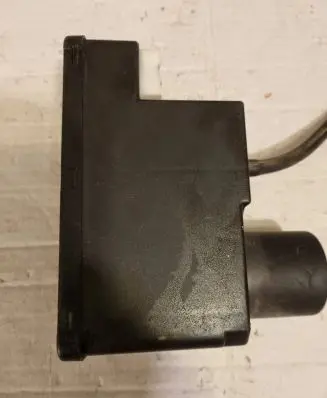 Audi A6 S6 C4 4A Central locking vacuum pump 4A0862257F
