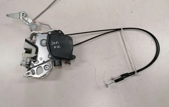 Peugeot iOn Front door lock