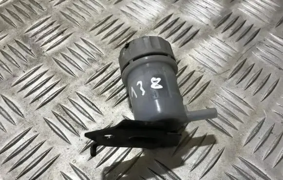 Brake fluid reservoir
