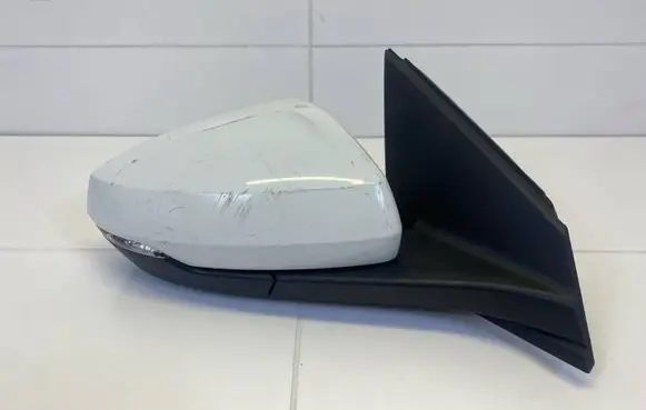 Front door electric wing mirror
