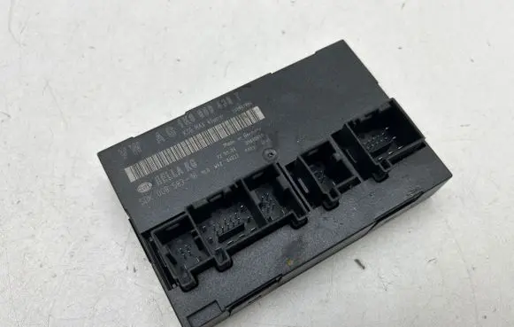 Volkswagen Caddy Comfort/convenience module 1K0959433T 05600800 5DK00858316